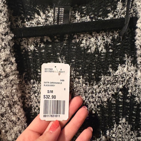 Forever 21 Chevron Cardigan - Picture 3 of 4